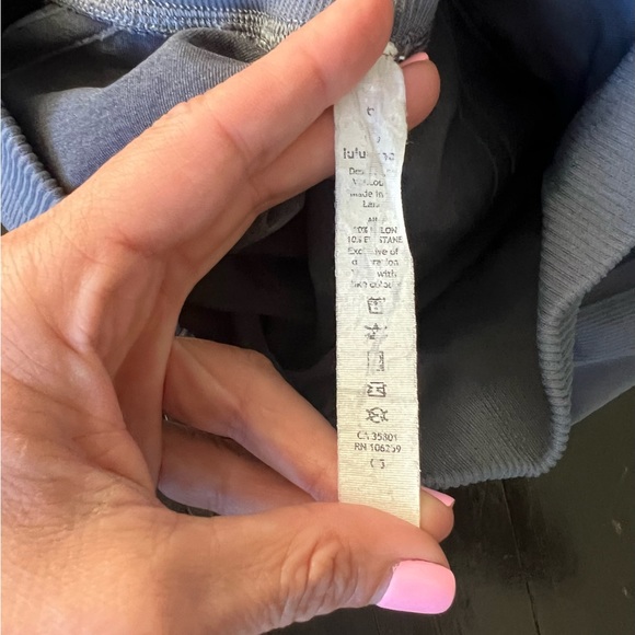 Lululemon Size 6 Gray High Rise Yoga Leggings - Picture 7 of 7